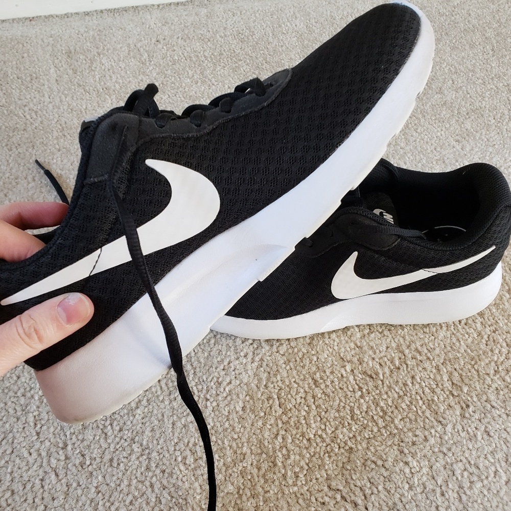 Nike Tanjun